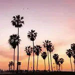 Santa Monica 2 Bed/ 2 Bath