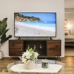 Luxe Marina Del Rey Apartment,Parking, Gym, Pool, Jacuzzi,Bbq