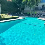 Relaxing Hollywood Condo With Pool & Balcony