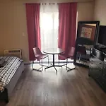 Beverly Hills Suite With Balcony