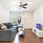 Ground-Floor 1-Bedroom By Beverly Hills Steps From Restaurants, Cafes And Shopping