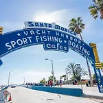 Spacious 2Br Near Santa Monica Beach, Walk Everywhere!