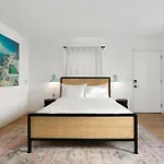 Aliza Hotel