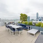 Downtown 1Bed 1Bath Freeparking Patio Pool Hot Tub