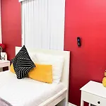 Tr2 4B 3Bath Usc Crypto Sofi Universal Parking