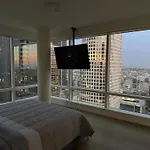 Sky View 2 Bed 2 Bath Penthouse In Heart Of Dtla