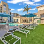 Loft Style,2 Beds ,Flexible Self Check In,Pool