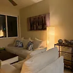 Wilshire La Brea Apartments