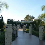 Stylish Sherman Oaks Townhouse 3Bed + 3.5Bath All Master Suites