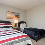 Hollywood Hideaway Apartment Homes