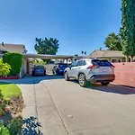 Vacation Rental W Pool &Garden 6 Guests Near Csun