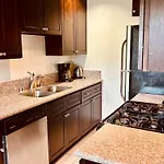 Centrally Located 2 Bed Ucla Apartment