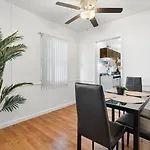 Cozy 1 Bedroom West Hollywood