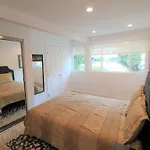 Beverly Hills, Ideal Location 3Bd House With Heated Pool