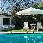Cozy Studio Retreat With Shared Pool - Mk4- Mdr