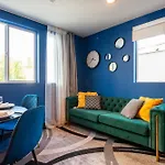 Spacious Luxury Villas In The Heart Of La! Free Parking And Jacuzzi