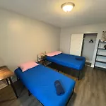 The Blue Hostel Near Usc, Dtla