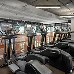Modern Stay In Arts District La