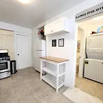 Spacious 5Br Private Home 5 Minutes To Rodeo Drive With Hot Tub Spacious Backyard Parking