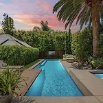 Oasis In Los Angeles Villa With Heated Pool & Spa