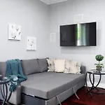 Regal 4 Bed With Hot Tub Close To Universal Sleeps 15
