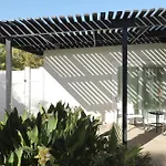 Encino Oasis
