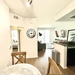 Spacious And Central With A Pool View
