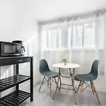 Newly Furnished Vacation Home-Ken