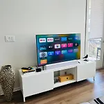 Alex\'S Apartment