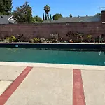 Pool Front Romantic Getaway Withprivate Entry