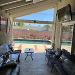 Pool Front Romantic Getaway Withprivate Entry
