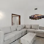 Spacious 4Br House With Large Yard And Parking Beverly Hills Adj