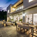 Travis Modern Mansion