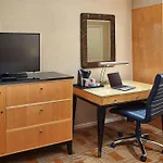 Elan Hotel