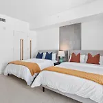 Rooftop Pool Modern 2Br, 2Ba - Panoramic Hollywood Views