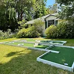 Pool & Spa Ping-Pong Mini-Golf & 5Br