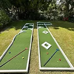 Pool & Spa Ping-Pong Mini-Golf & 5Br