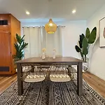 Hollywood Habitat - Br11-Wh