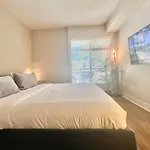 Sexy One Bedroom Apartment - Pool View & Parking
