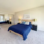 The Electric Blue Abode, Oceanside