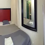 Hollywood Room Rental