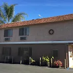 Foxy\'S Motor Inn On Florence & Hoover St