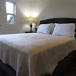 2 Floors House With Pool