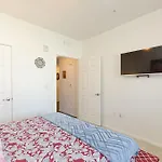 Hollywood Blvd Stars Suite