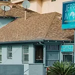 Jerry\'S Motel