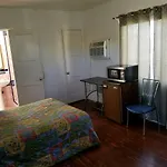 Little Inn Motel