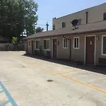One Ten Motel