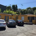 Universal Inn