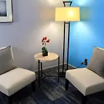 Blvd Hotel & Suites - Walking Distance To Hollywood Walk Of Fame (Adults Only)