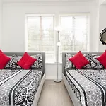 Marilyn Monroe Studio In Iconic Hollywood Towers